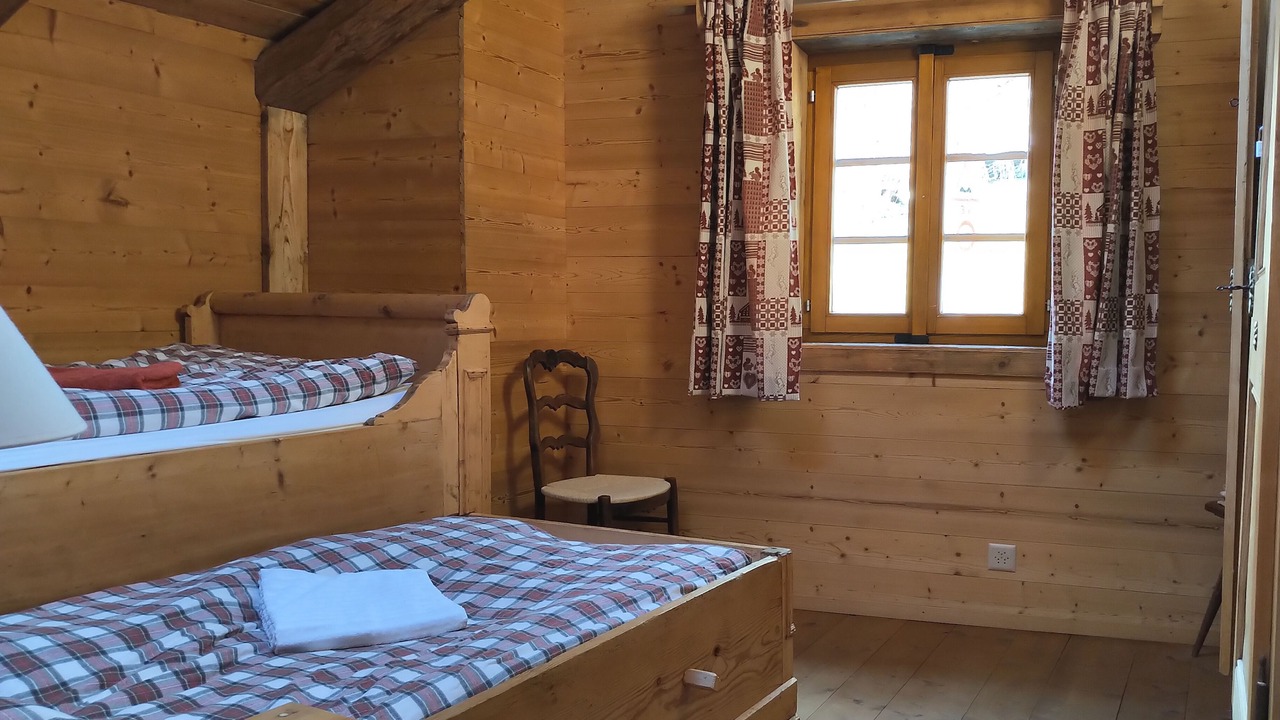 Photo of Bedroom in Troistorrents