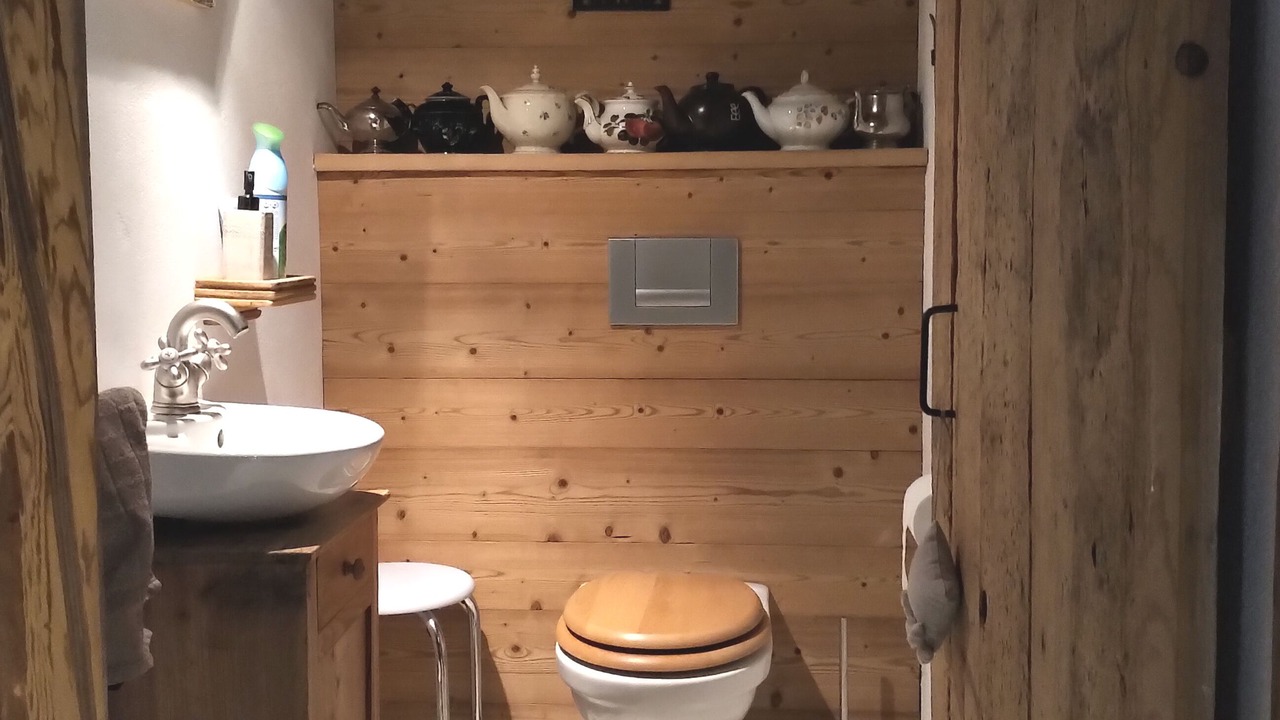 Photo of Bathroom in Troistorrents