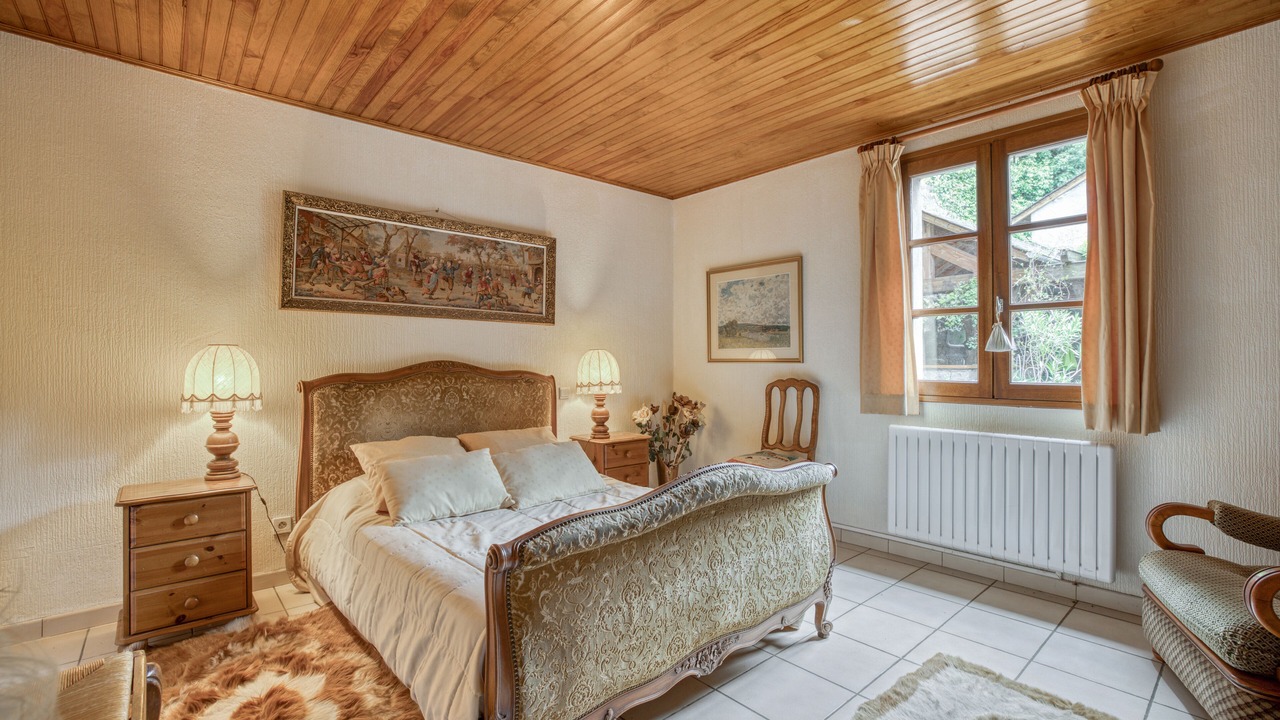 Photo of Bedroom in Saint-Pierre-des-Tripiers
