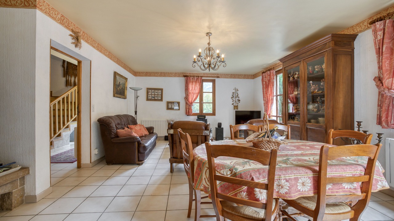 Photo of Livingroom in Saint-Pierre-des-Tripiers