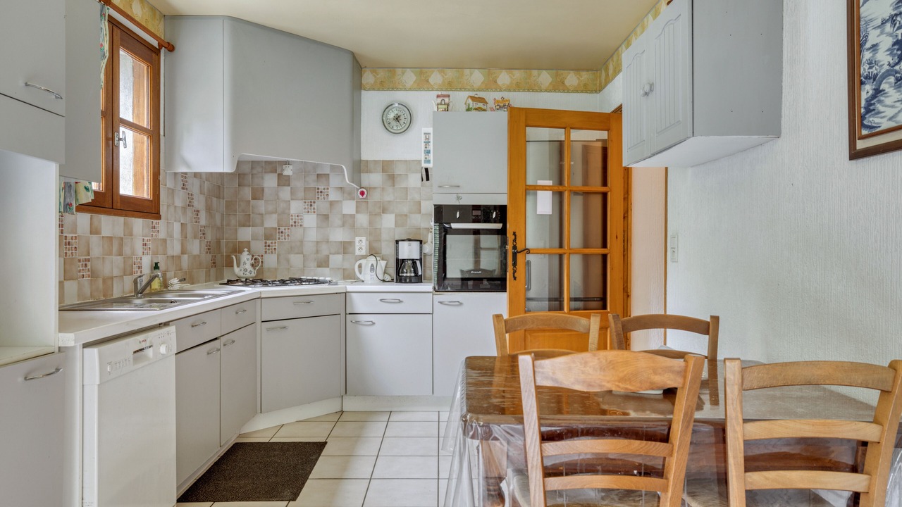 Photo of Kitchen in Saint-Pierre-des-Tripiers
