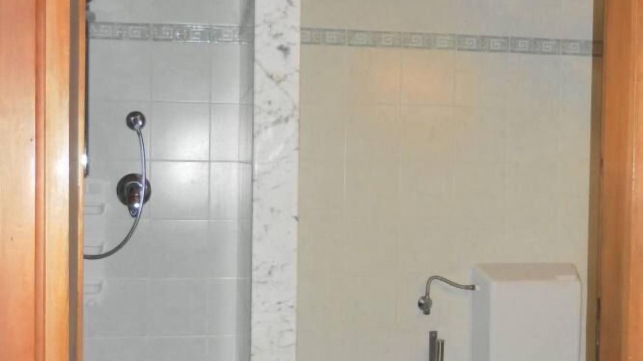 Photo of Bathroom in Calci