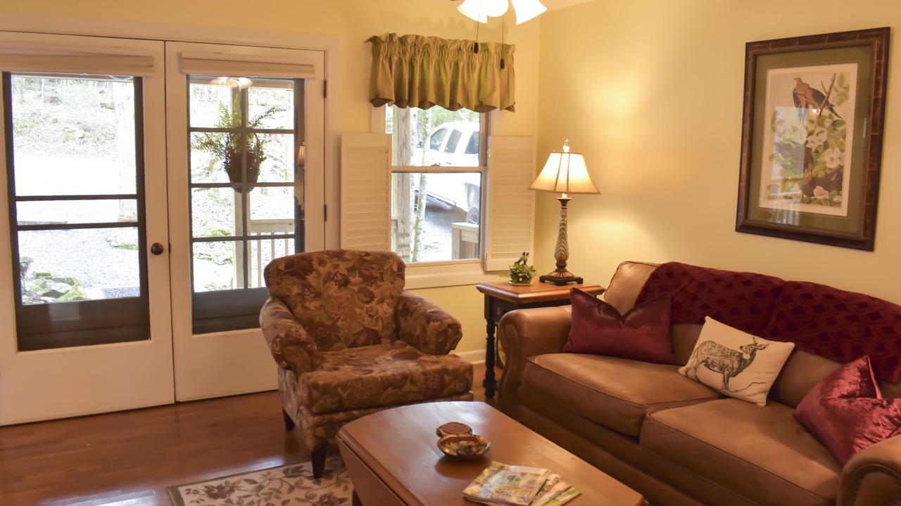 Photo of Bedroom in Hiawassee