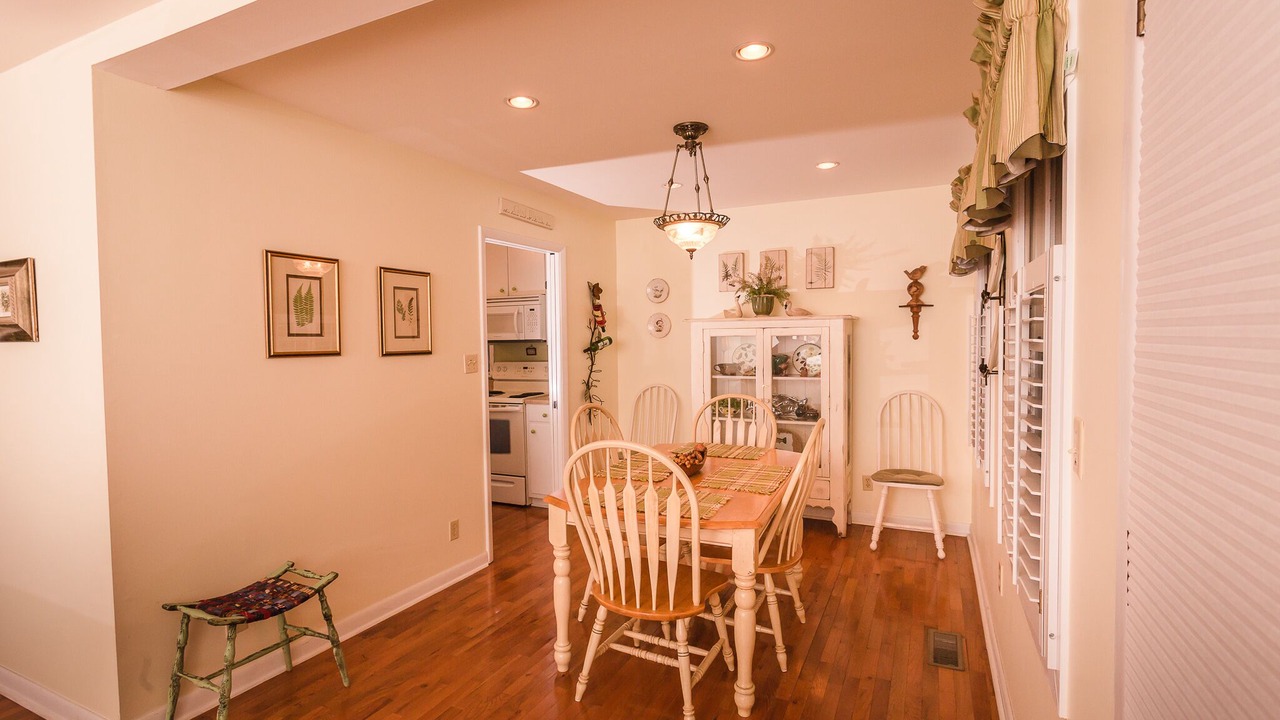 Photo of Bedroom in Hiawassee