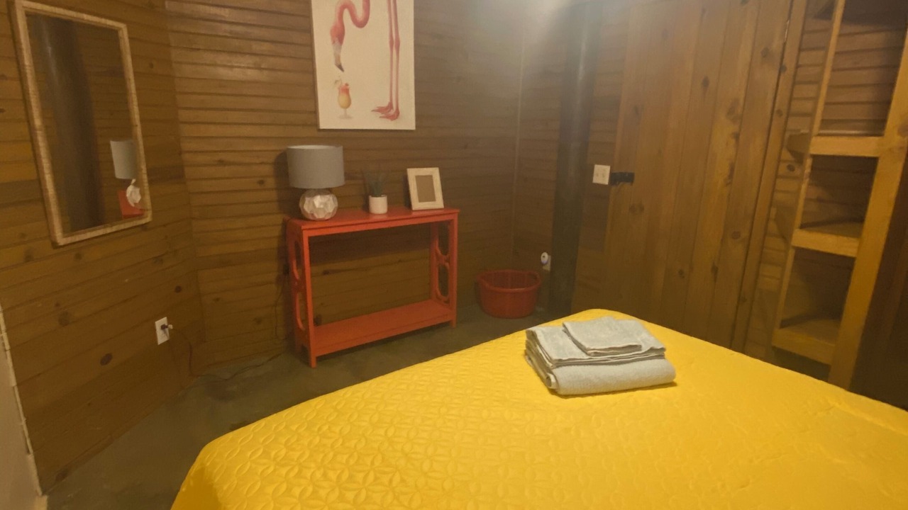 Photo of Bedroom in Antoneys Cay