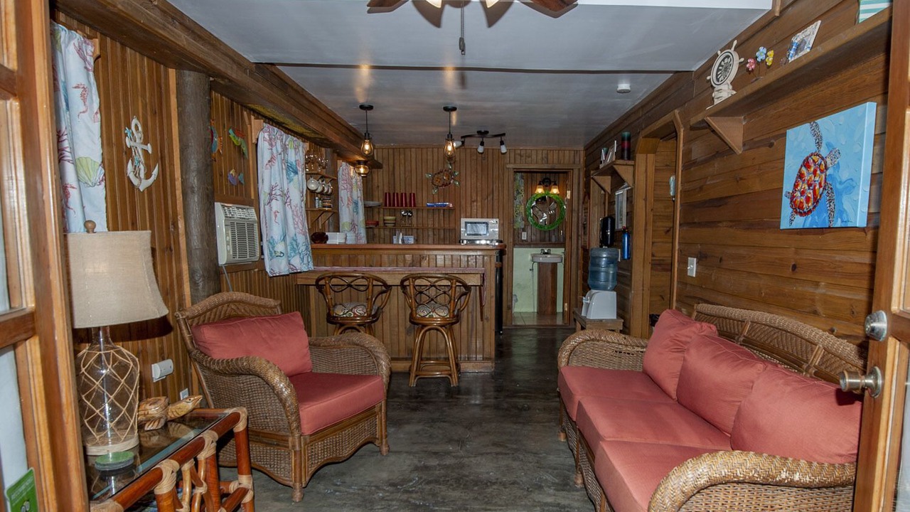 Photo of Livingroom in Antoneys Cay
