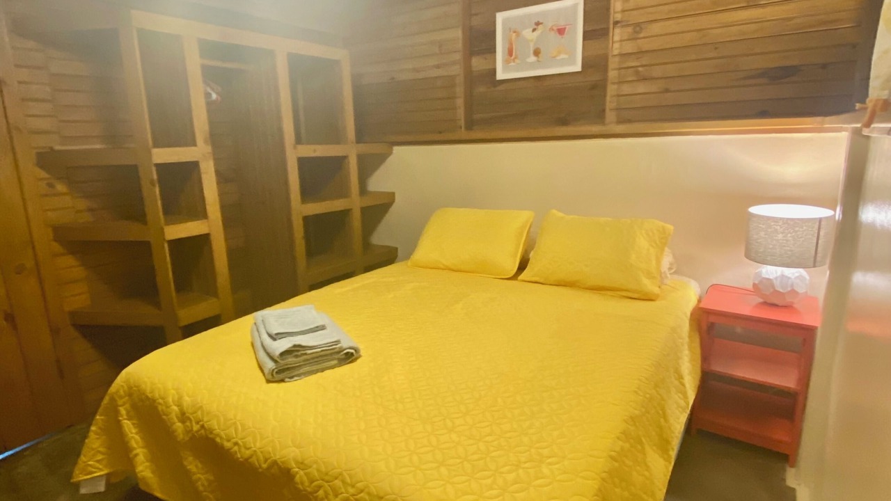 Photo of Bedroom in Antoneys Cay