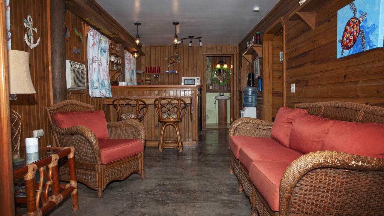 Photo of Livingroom in Antoneys Cay