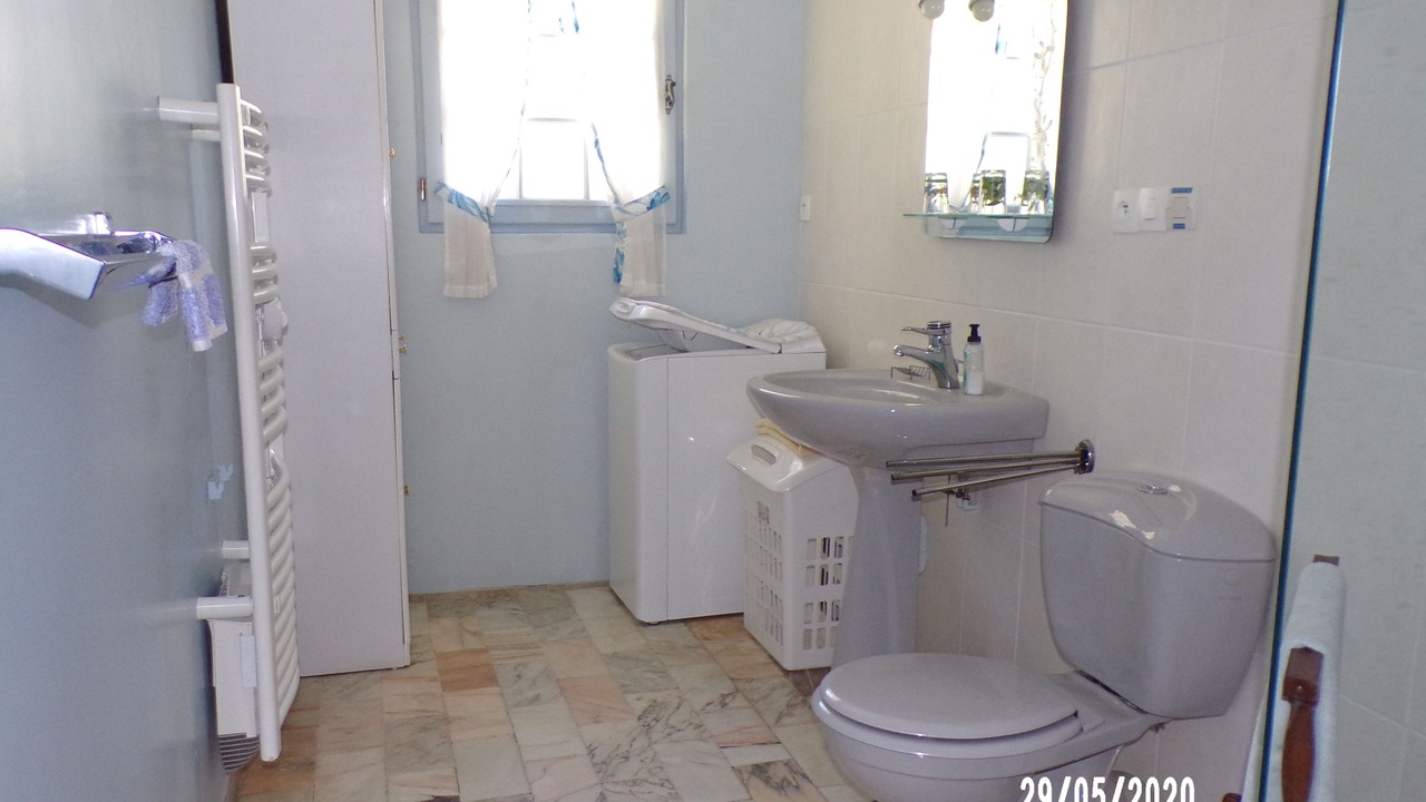 Photo of Bathroom in Unverre