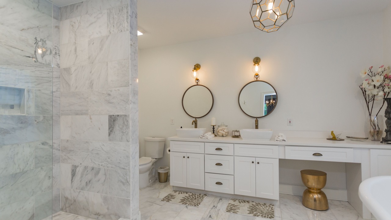 Photo of Bathroom in Melrose