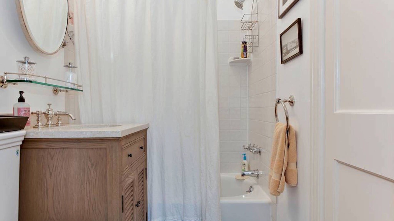Photo of Bathroom in Stanton Park