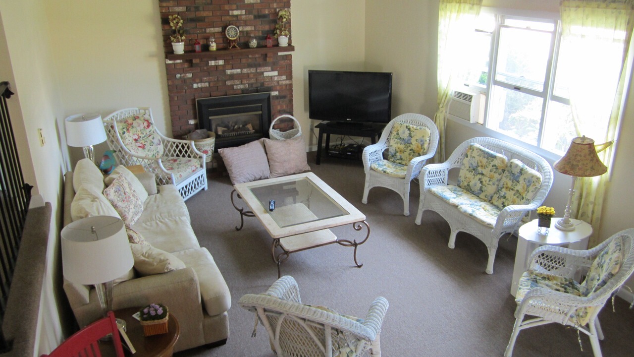 Photo of Livingroom in Eastward Look