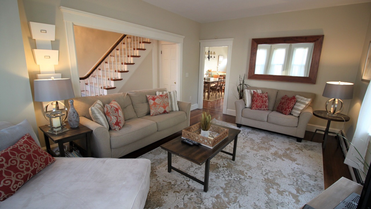 Photo of Livingroom in Historic Hill