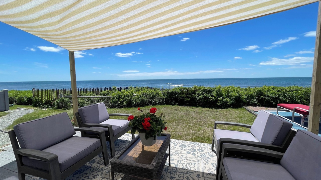 Photo of Patio Balcony in Matunuck