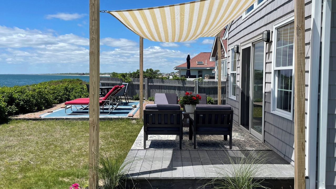 Photo of Patio Balcony in Matunuck