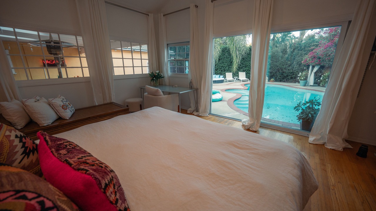 Photo of Outdoor in Woodland Hills