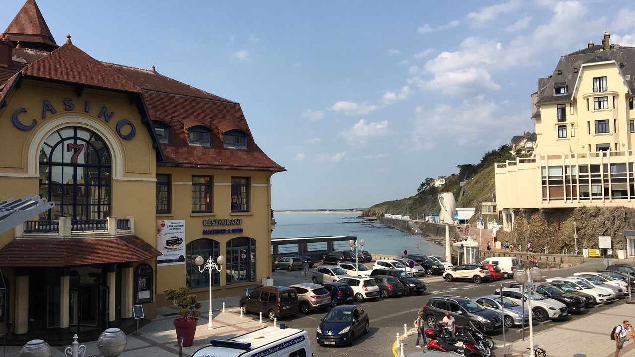Photo of Others in (le) Mesnil Hue