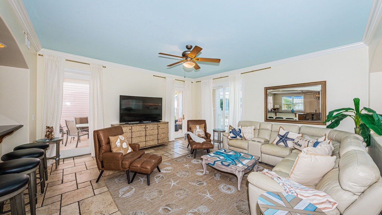 Photo of Livingroom in Sand Key