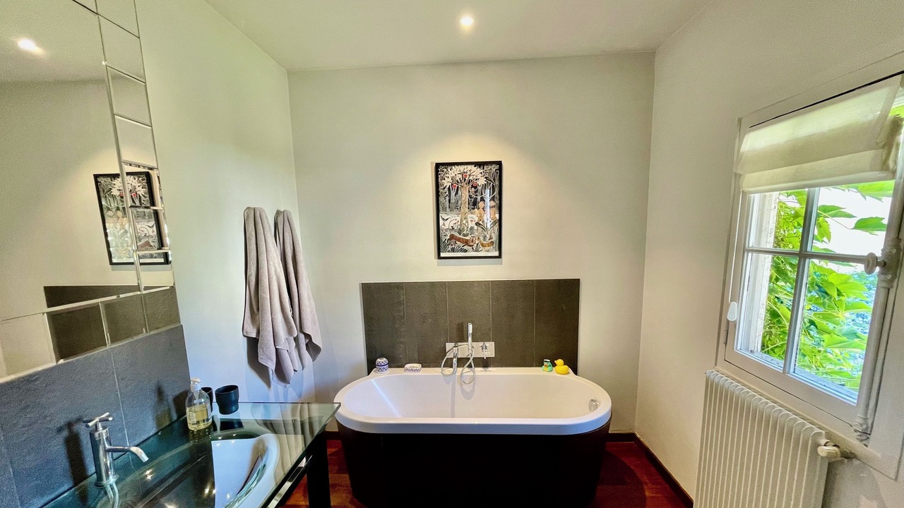 Photo of Bathroom in Saint Seurin - Fondaudege