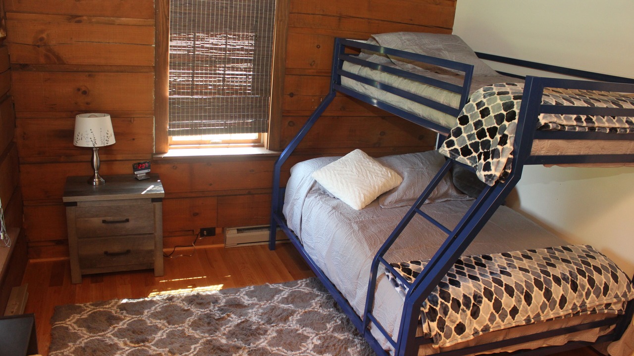 Photo of Bedroom in Broadway