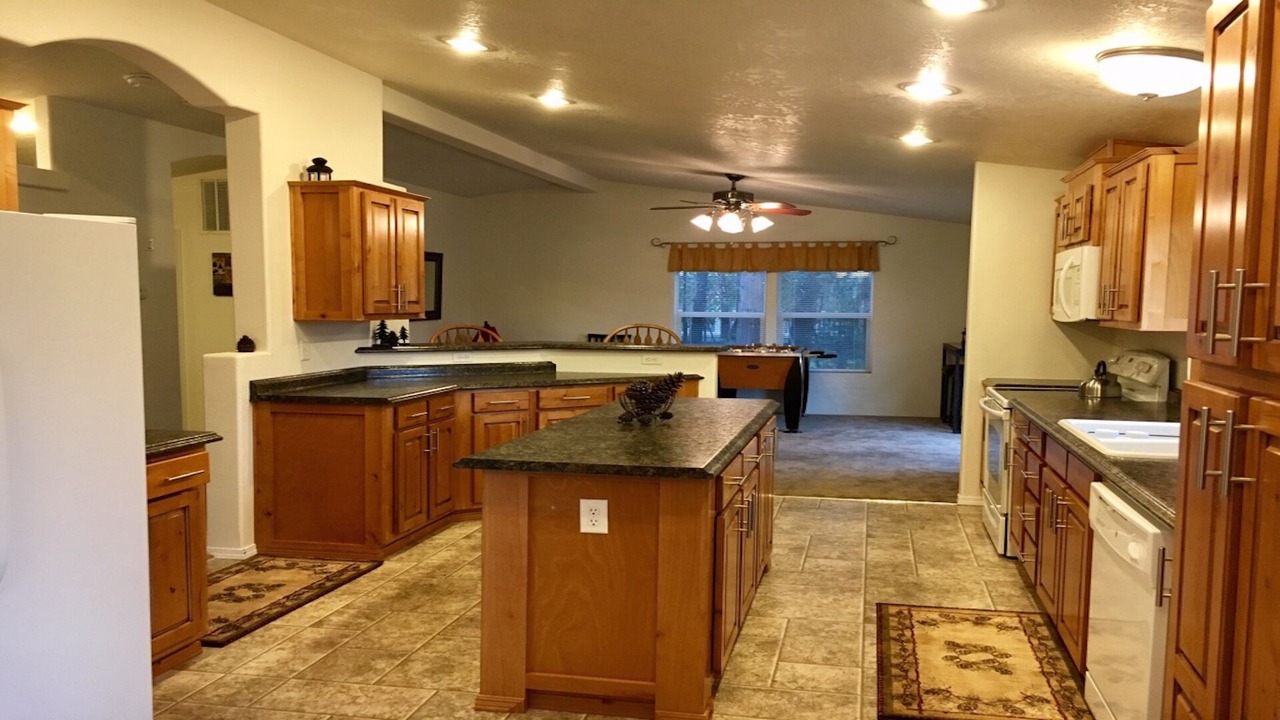 Photo of Kitchen in Trail