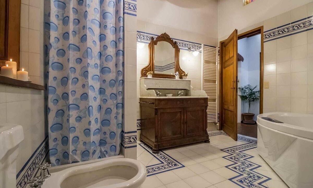 Photo of Bathroom in Lucca