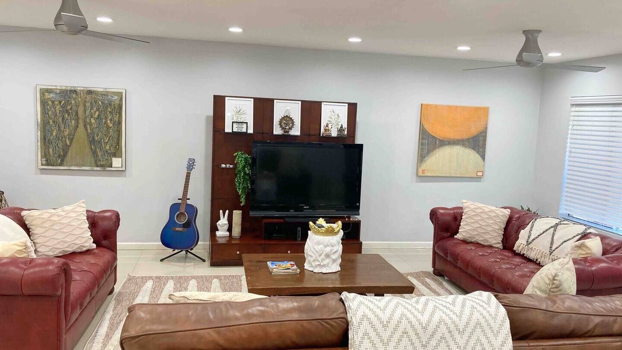 Photo of Livingroom in Continental Villas