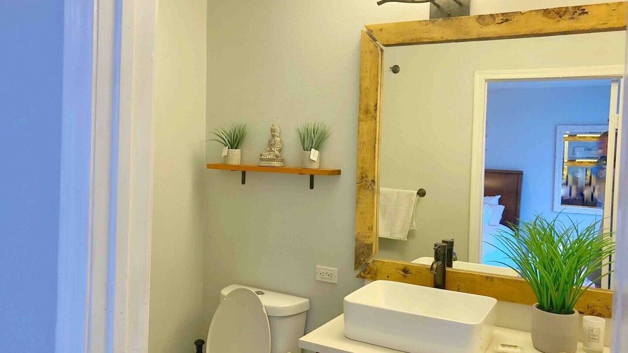 Photo of Bathroom in Continental Villas