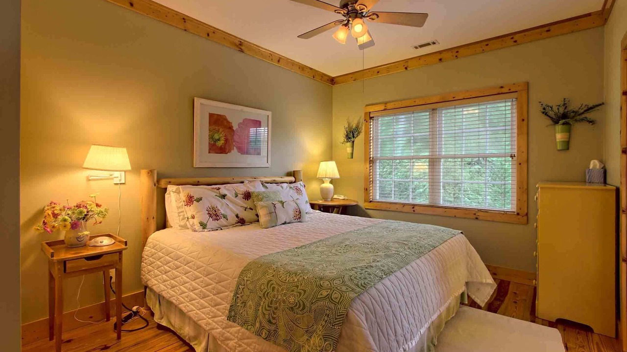 Photo of Bedroom in Sky Valley