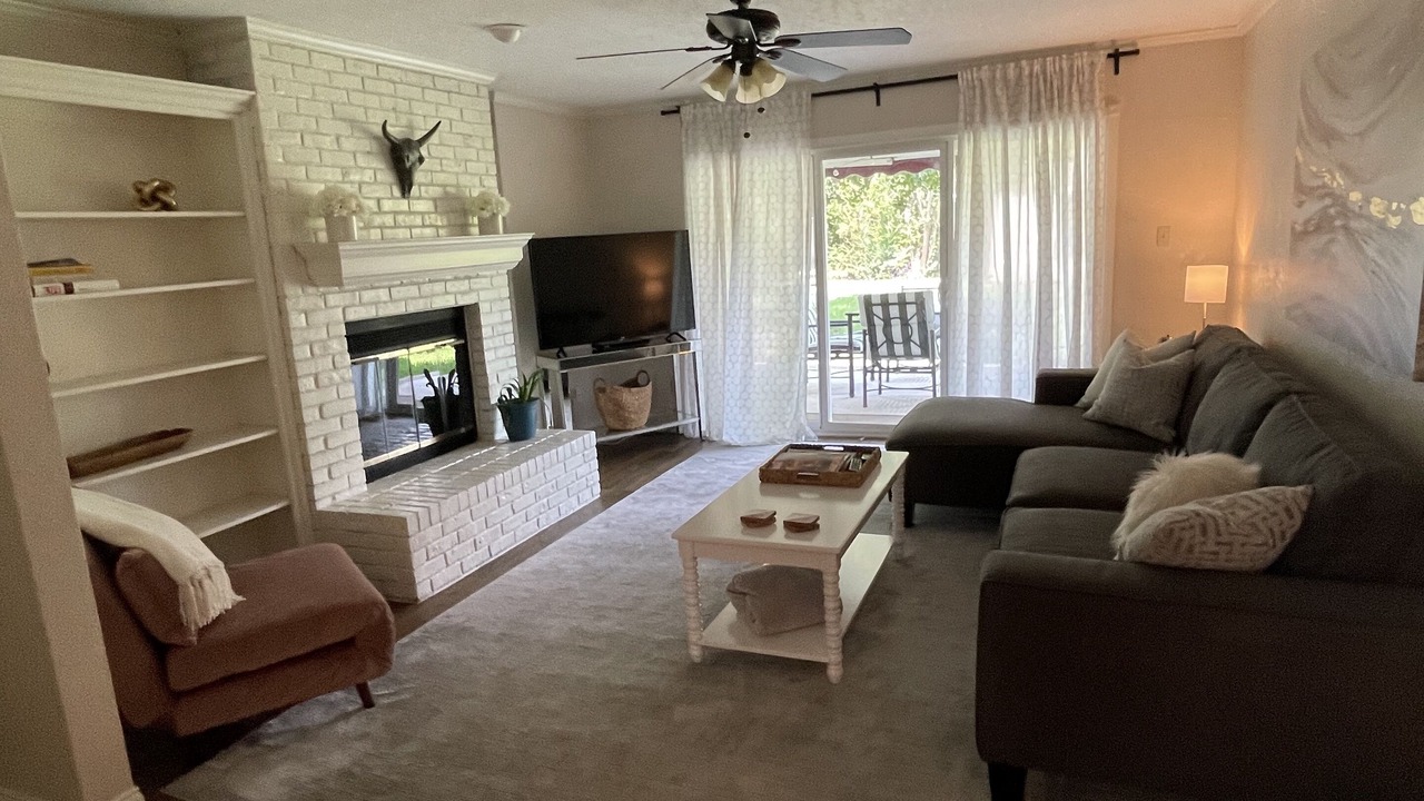 Photo of Livingroom in Irving