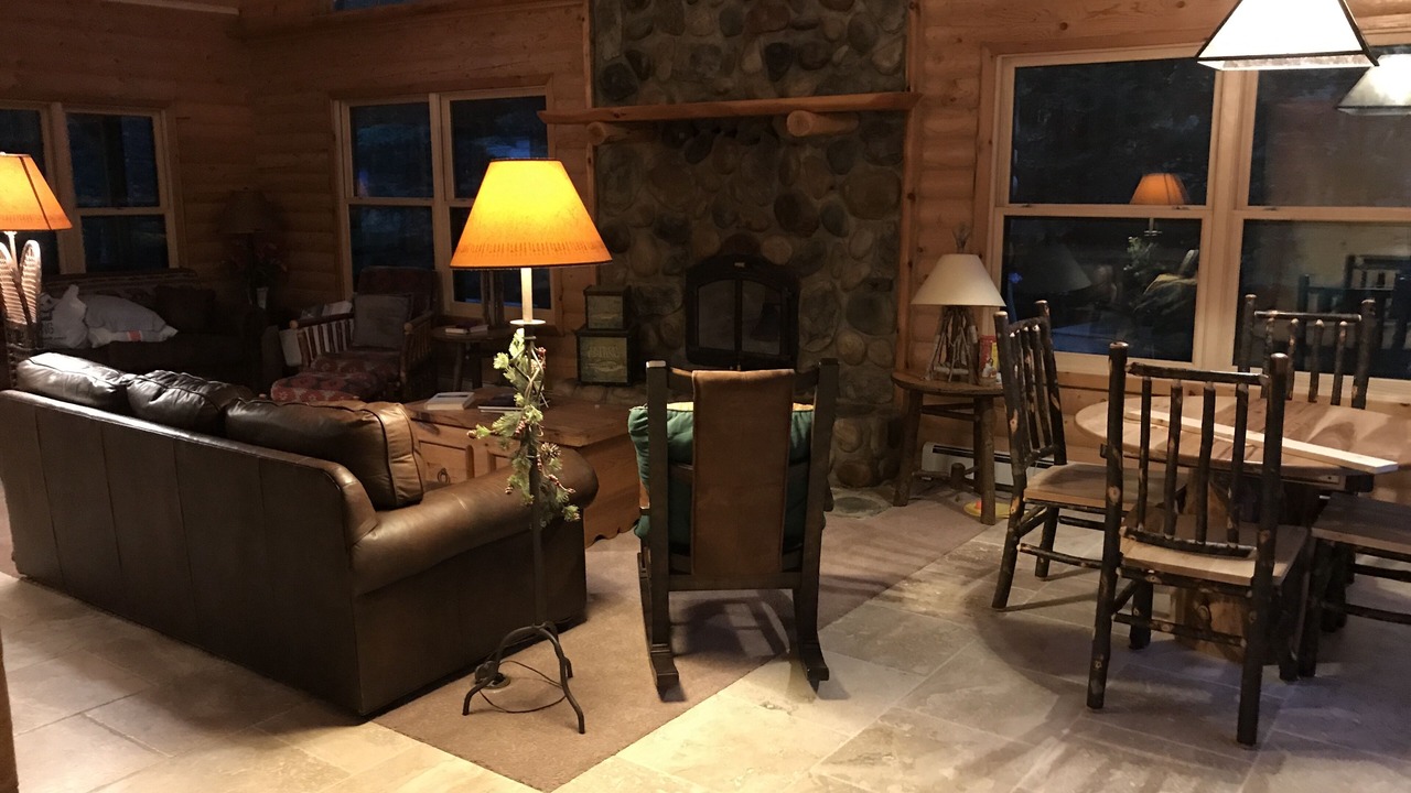 Photo of Livingroom in Eagle River