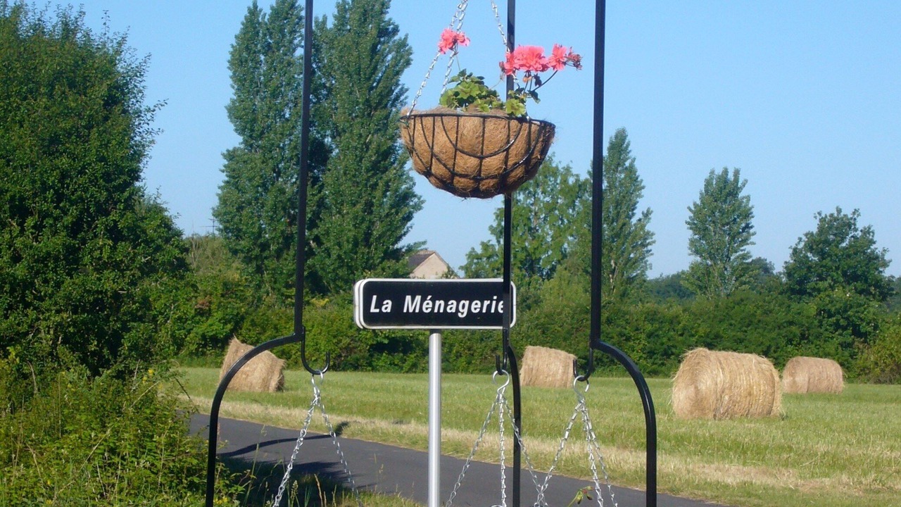 Photo of Others in Chitenay