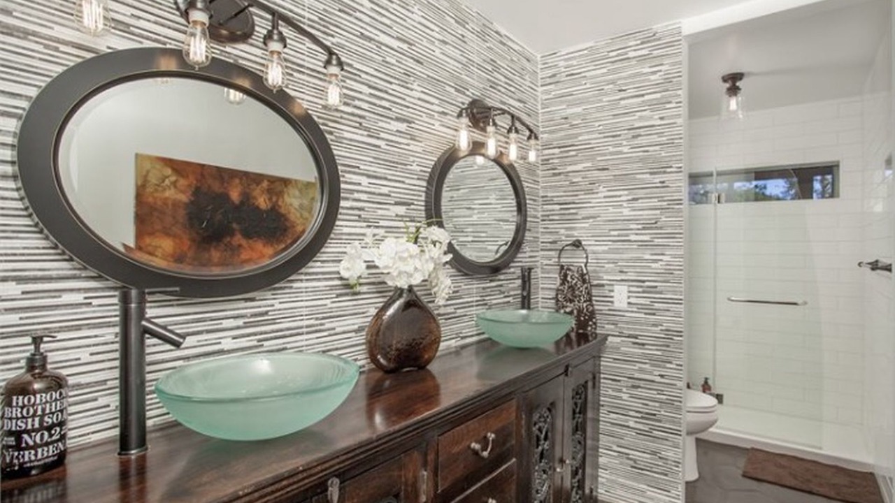Photo of Bathroom in Camelhead Estates
