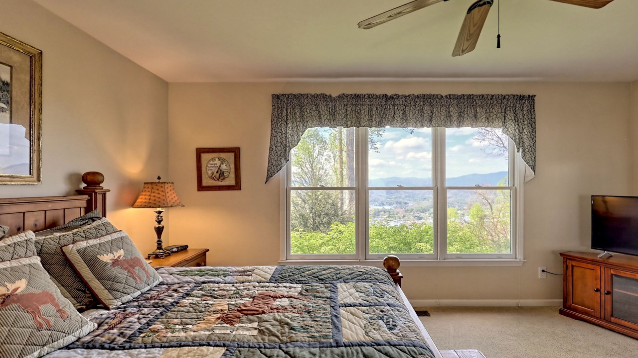Photo of Bedroom in Eagles View