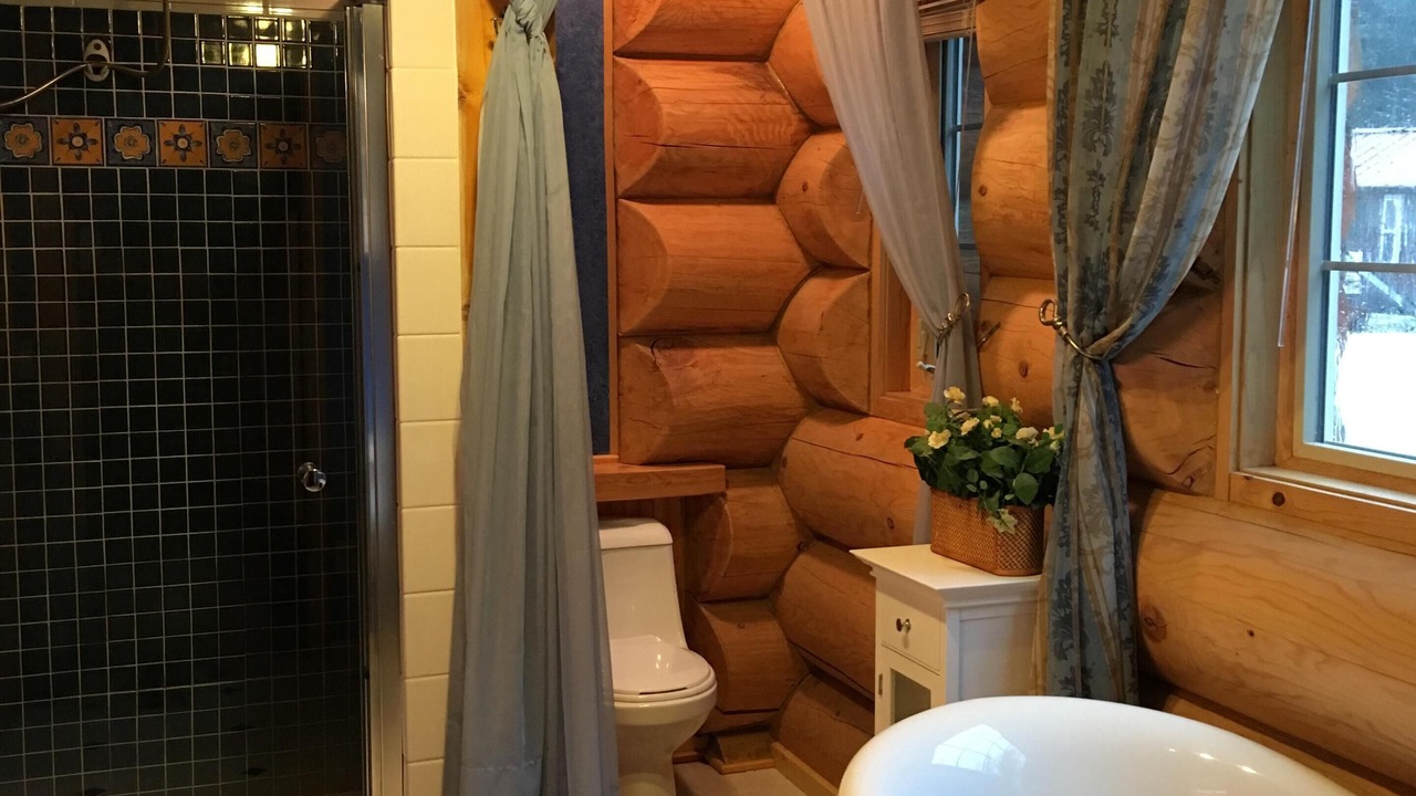 Photo of Bathroom in Crown Point