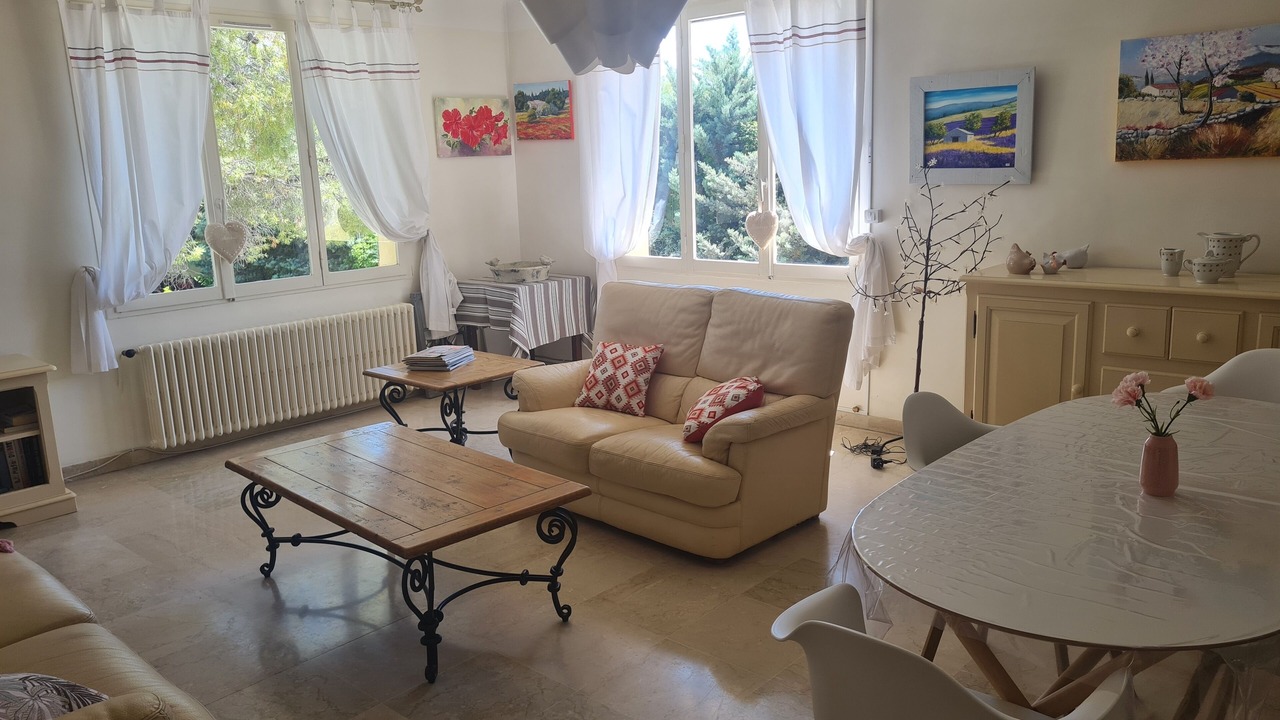 Photo of Livingroom in L'Isle-sur-la-Sorgue