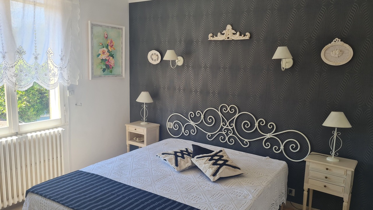 Photo of Bedroom in L'Isle-sur-la-Sorgue