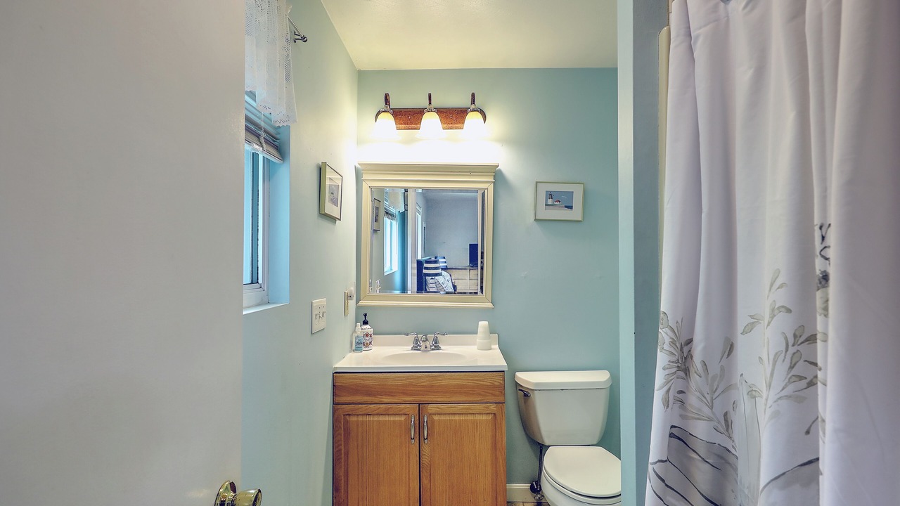 Photo of Bathroom in Bonnet Shores