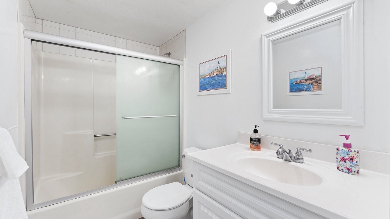 Photo of Bathroom in Bonnet Shores