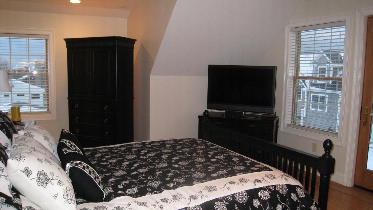 Photo of Bedroom in Matunuck