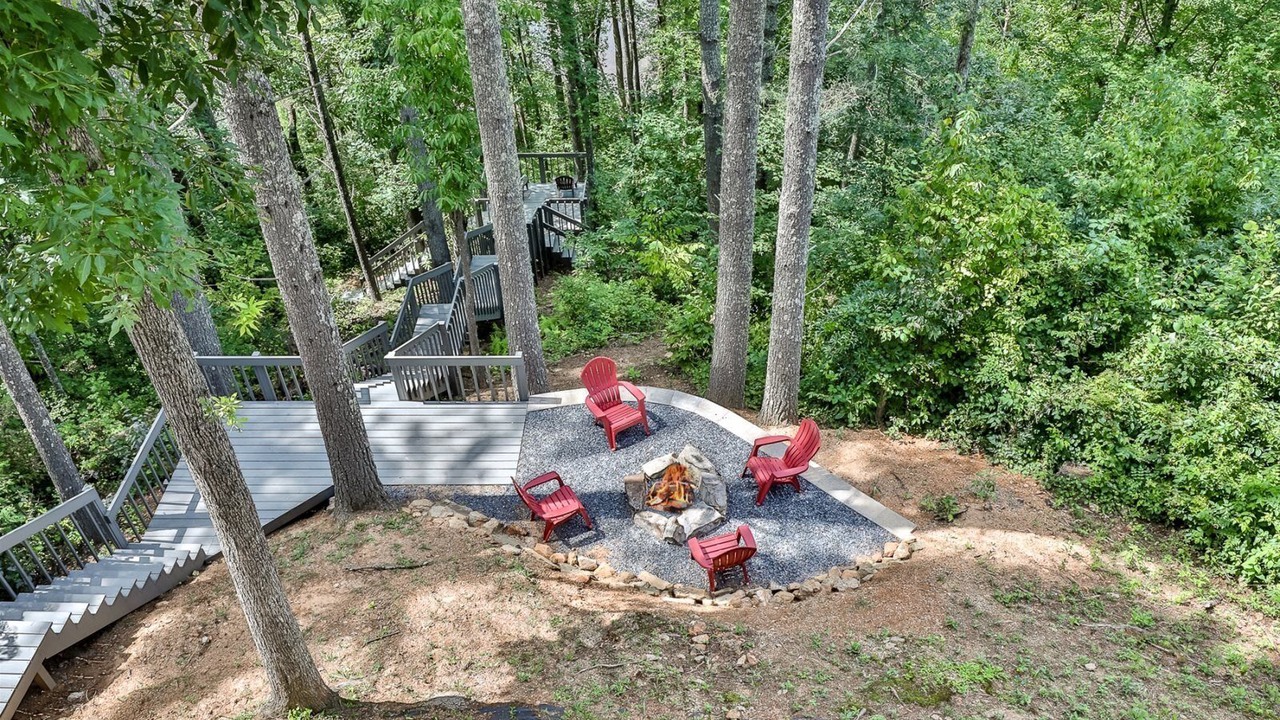Photo of Outdoor in Cherry Log