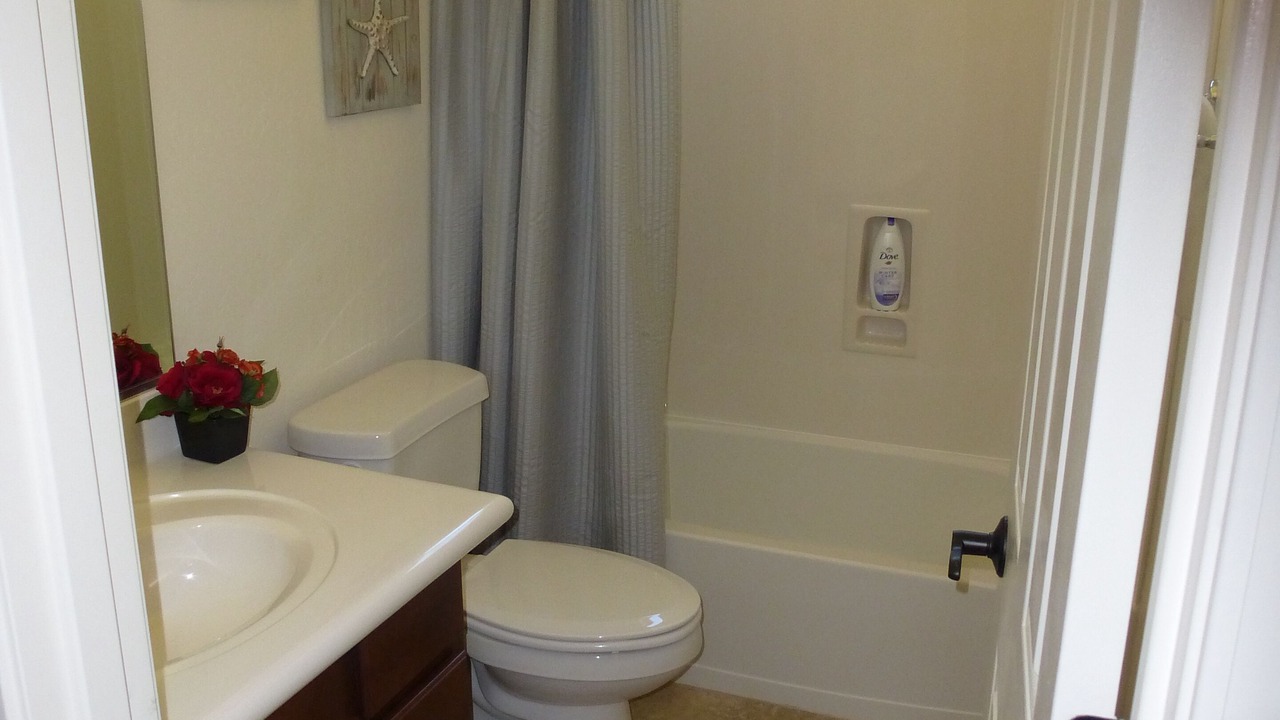 Photo of Bathroom in Montecito in Estrella