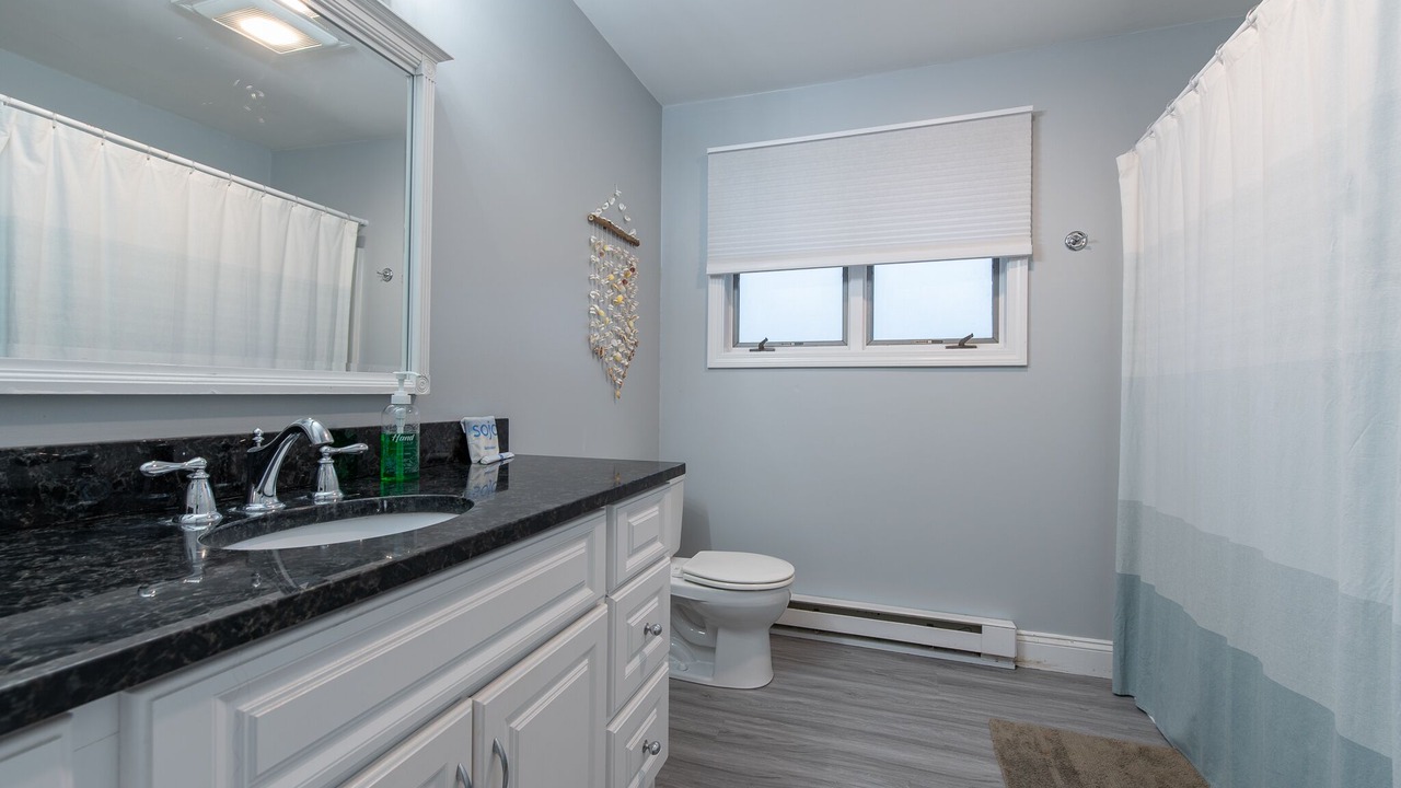 Photo of Bathroom in Eastward Look
