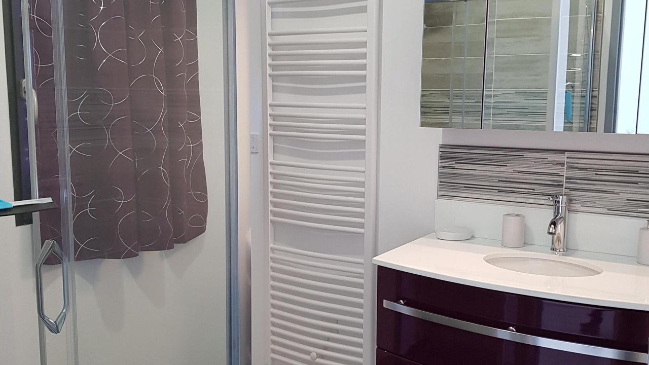 Photo of Bathroom in Saint-Come-de-Fresne