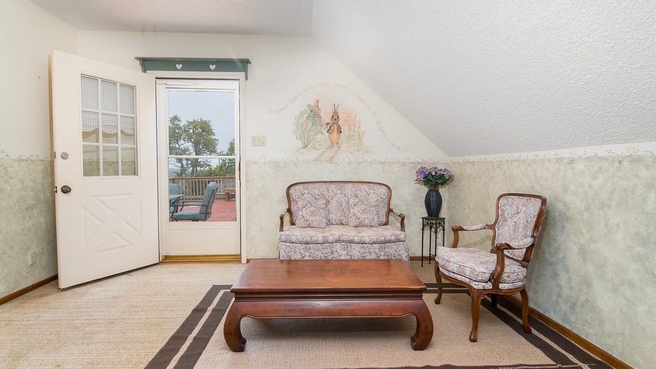Photo of Livingroom in Wetmore