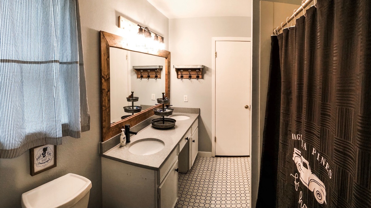 Photo of Bathroom in Holly Lake Ranch
