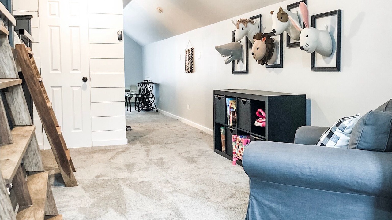Photo of Bedroom in Holly Lake Ranch