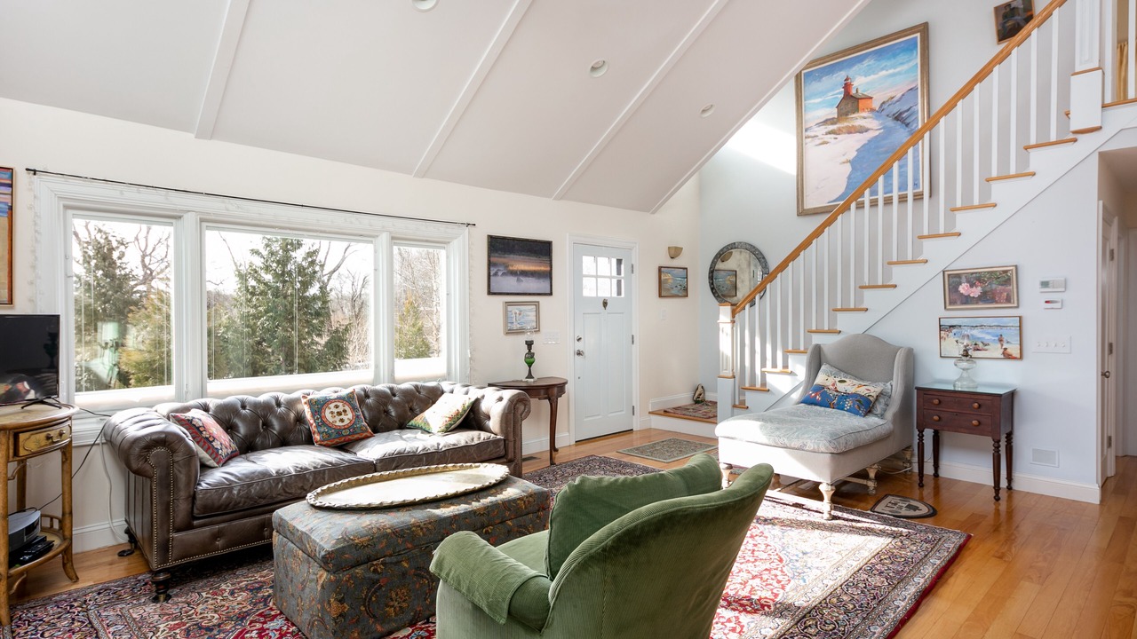 Photo of Livingroom in South Kingstown