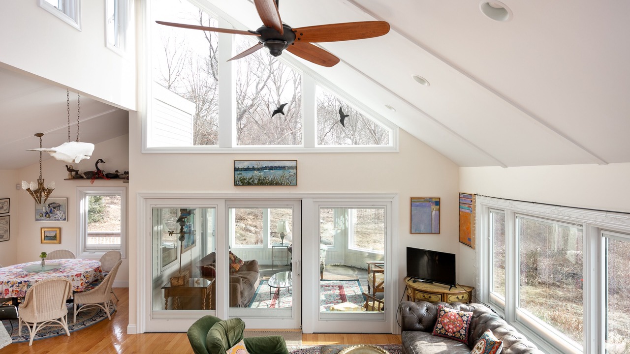 Photo of Livingroom in South Kingstown