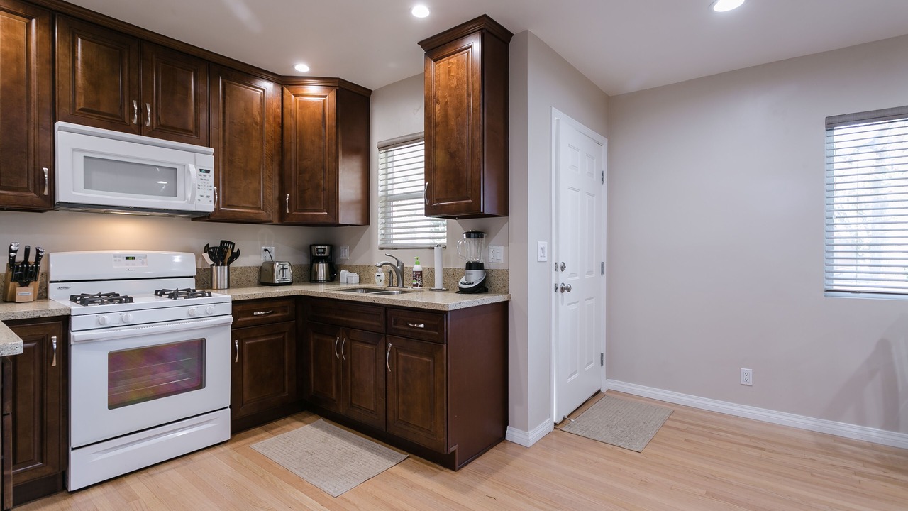 Photo of Kitchen in Lake Balboa